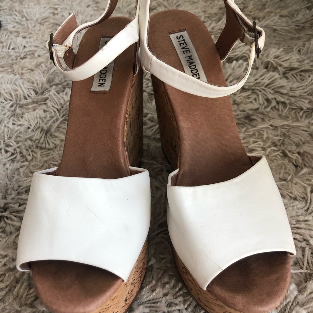 White Steve Madden wedge worn once size 9